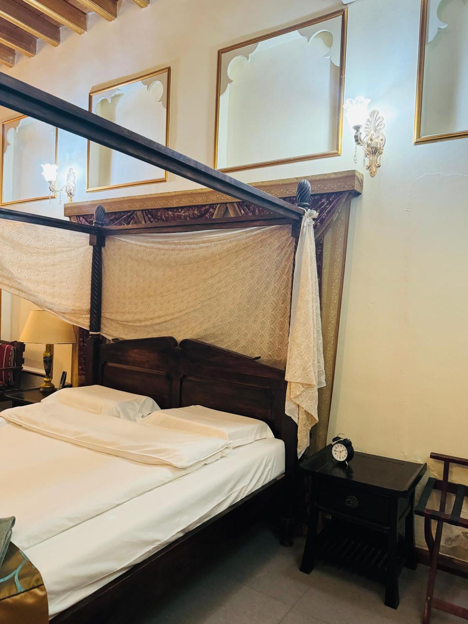 Heritage Home Guest House ドバイ エクステリア 写真