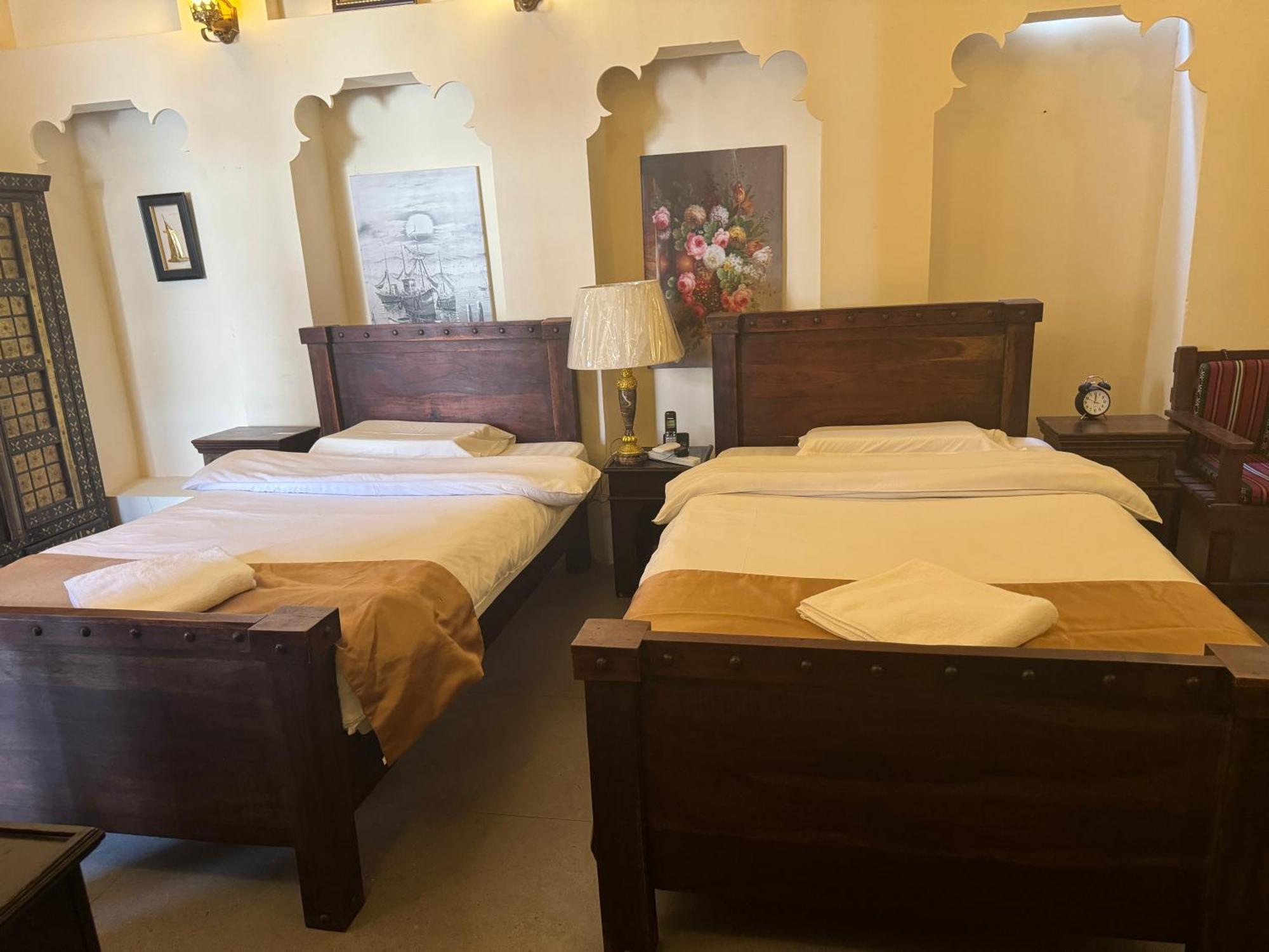 Heritage Home Guest House ドバイ エクステリア 写真