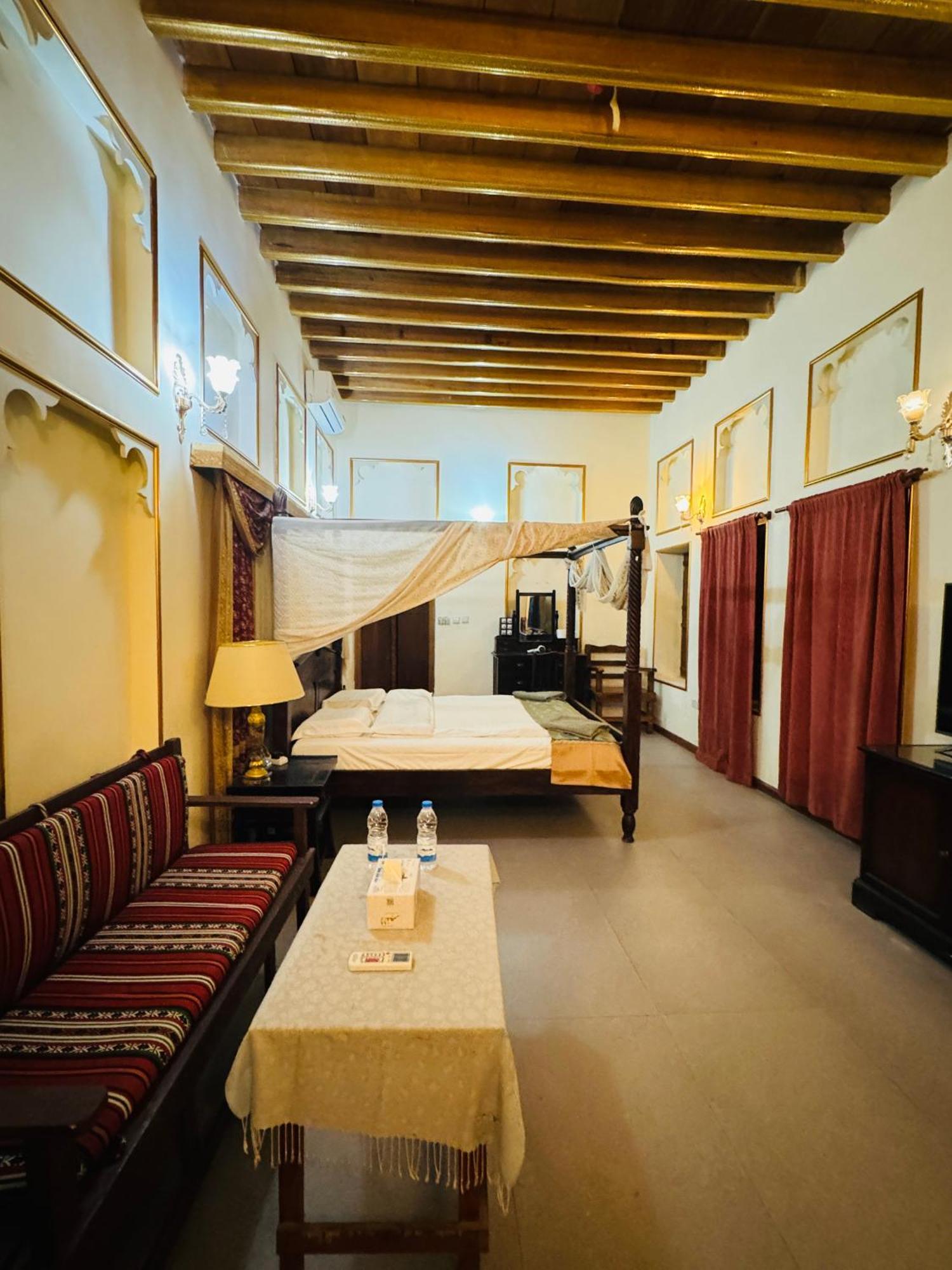 Heritage Home Guest House ドバイ エクステリア 写真